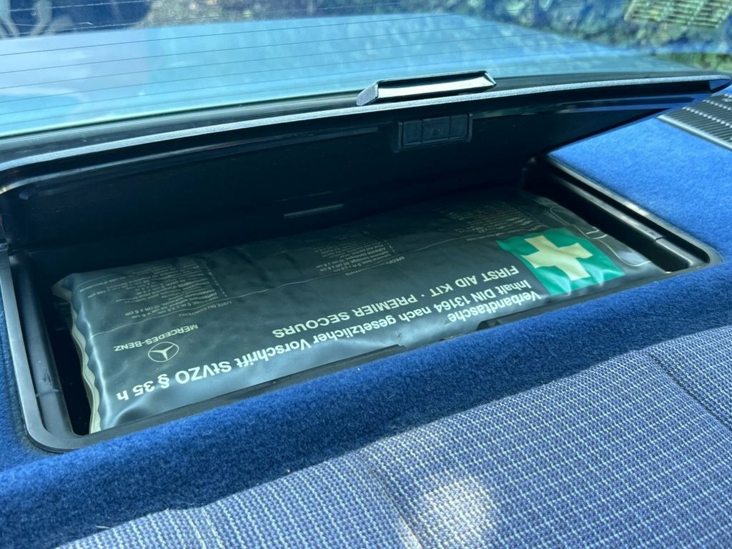 Mercedes-Benz 190 D 1987 115,000 Miles Blue #38