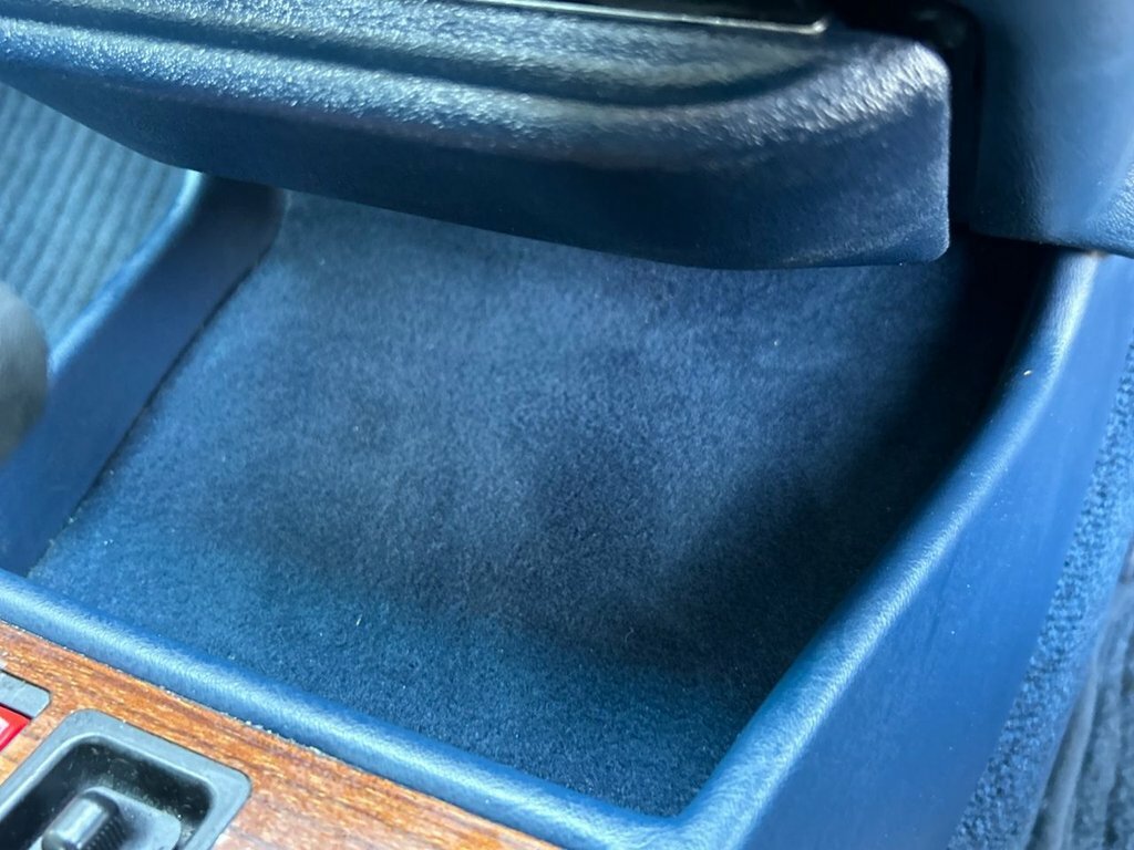 Mercedes-Benz 190 D 1987 115,000 Miles Blue #20