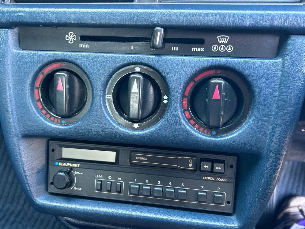 Mercedes-Benz 190 D 1987 115,000 Miles Blue #18