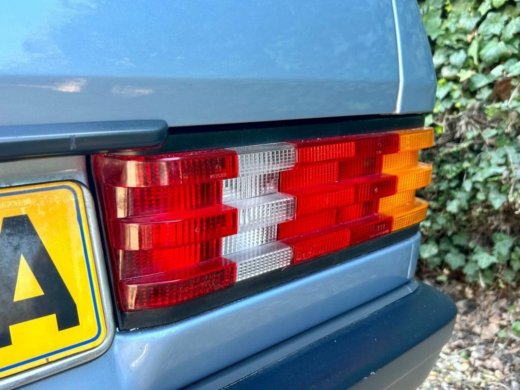 Mercedes-Benz 190 D 1987 115,000 Miles Blue #67