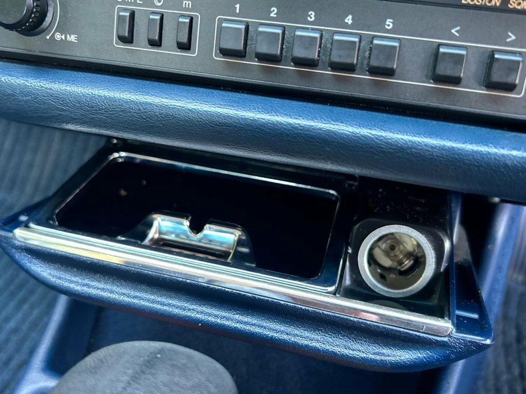 Mercedes-Benz 190 D 1987 115,000 Miles Blue #19