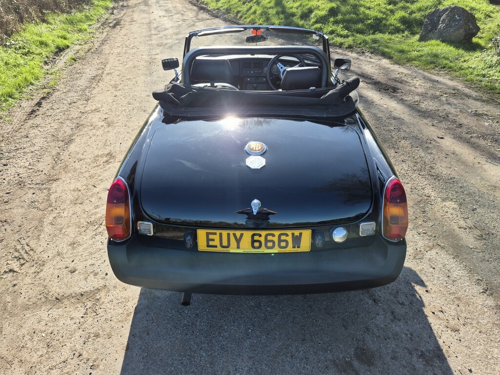 MG MGB Convertible 1980 Black #4