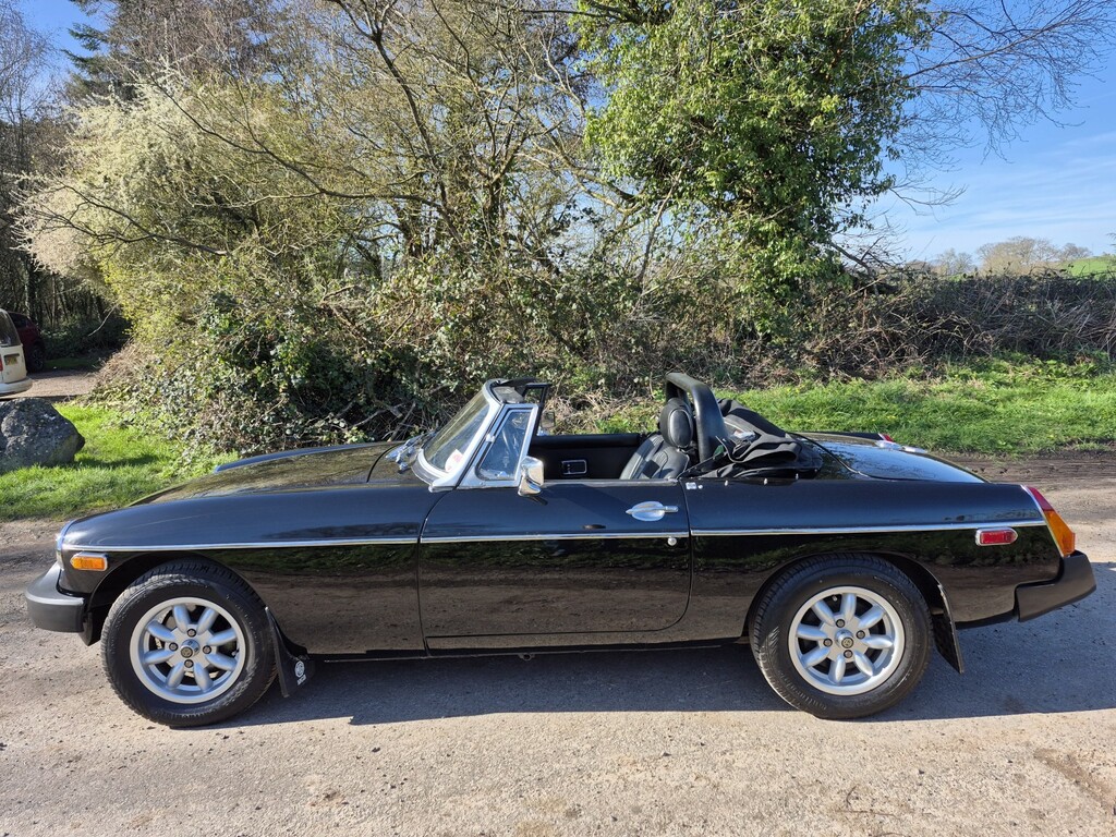 MG MGB Convertible 1980 Black #2
