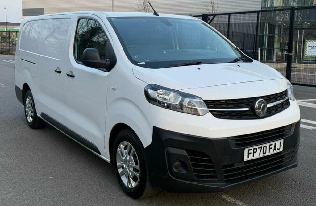 Vauxhall Vivaro Panel Van 2.0 Turbo D 3100 Dynamic L2 H1 Euro 6 S FP70FAJ White #2