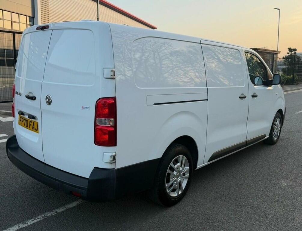 Vauxhall Vivaro Panel Van 2.0 Turbo D 3100 Dynamic L2 H1 Euro 6 S FP70FAJ White #3