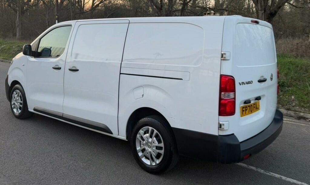 Vauxhall Vivaro Panel Van 2.0 Turbo D 3100 Dynamic L2 H1 Euro 6 S FP70FAJ White #5