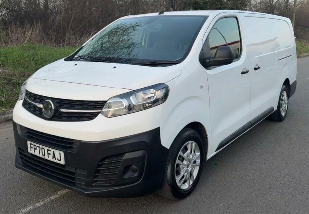 Vauxhall Vivaro Panel Van 2.0 Turbo D 3100 Dynamic L2 H1 Euro 6 S FP70FAJ White #4