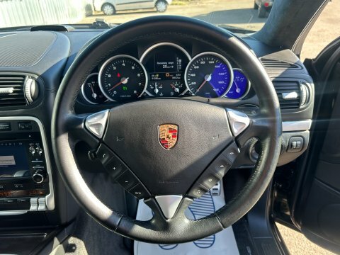 Porsche Cayenne Cayenne Red #28