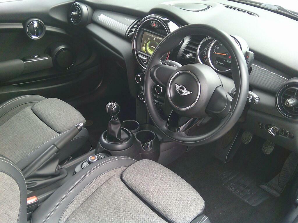 Mini Hatch 1.5 Cooper Euro 6 S S YC16CYV Silver #2