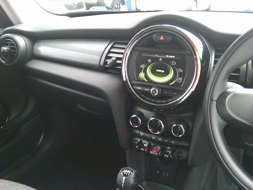 Mini Hatch 1.5 Cooper Euro 6 S S YC16CYV Silver #6