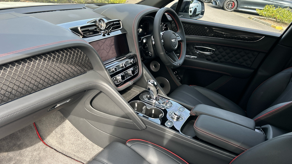 Bentley Bentayga S Black Edition Touring Vat Q White #4