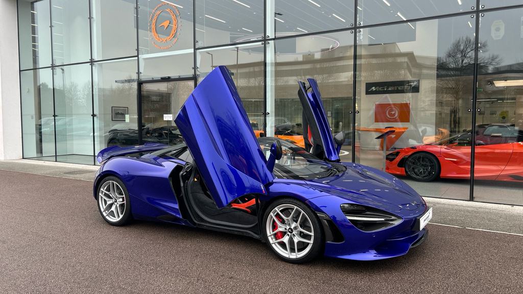 McLaren V8 Ssg Blue #22