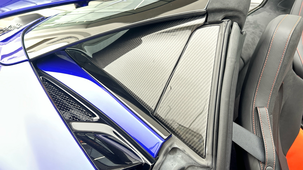 McLaren V8 Ssg Blue #28