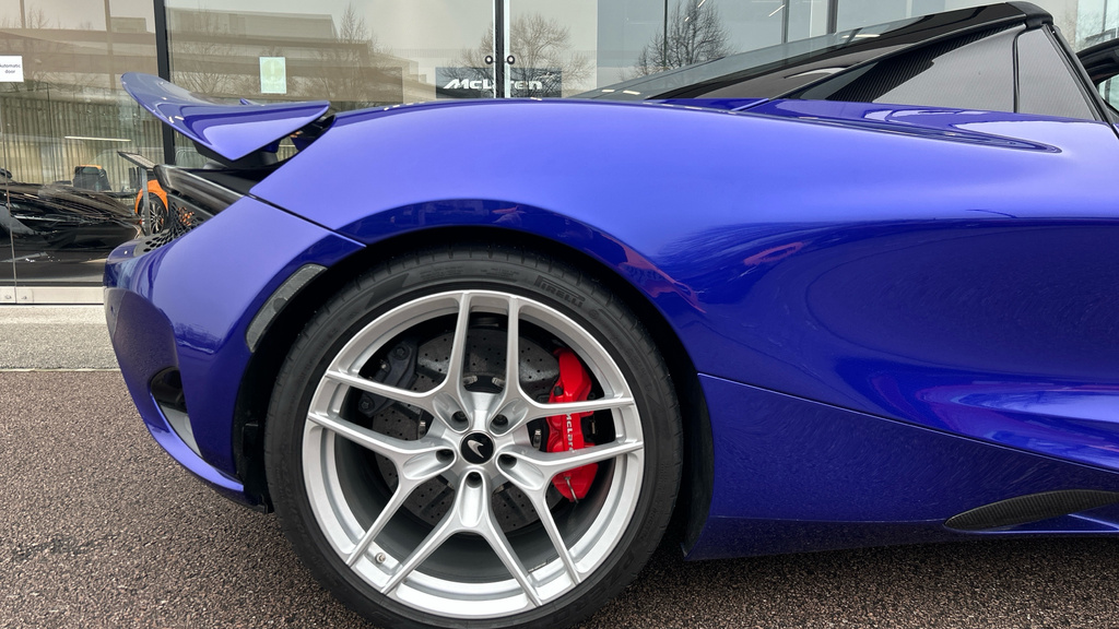 McLaren V8 Ssg Blue #12