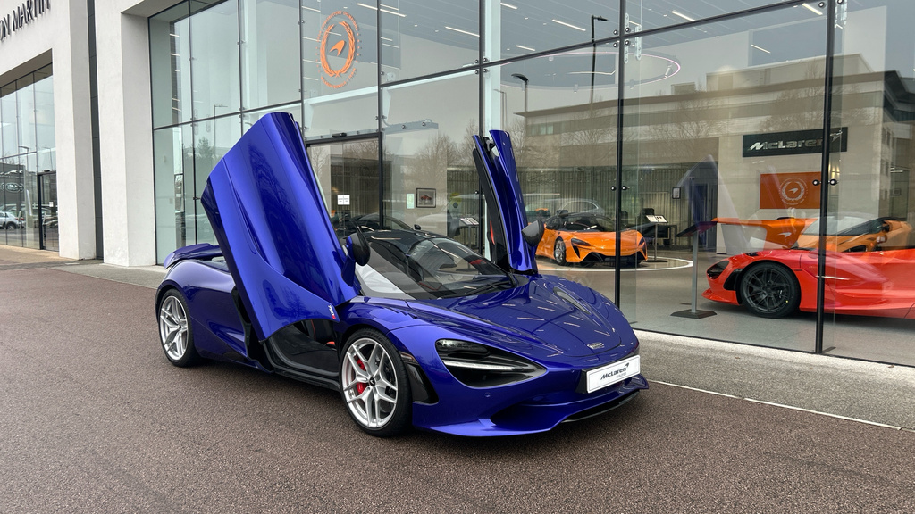 McLaren V8 Ssg Blue #11
