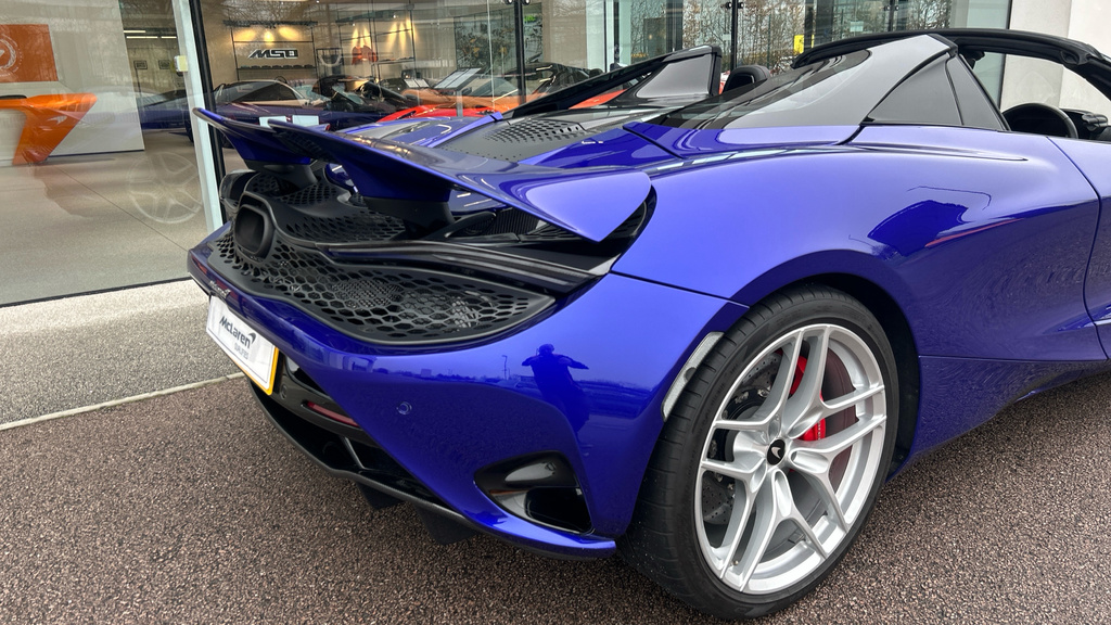 McLaren V8 Ssg Blue #13