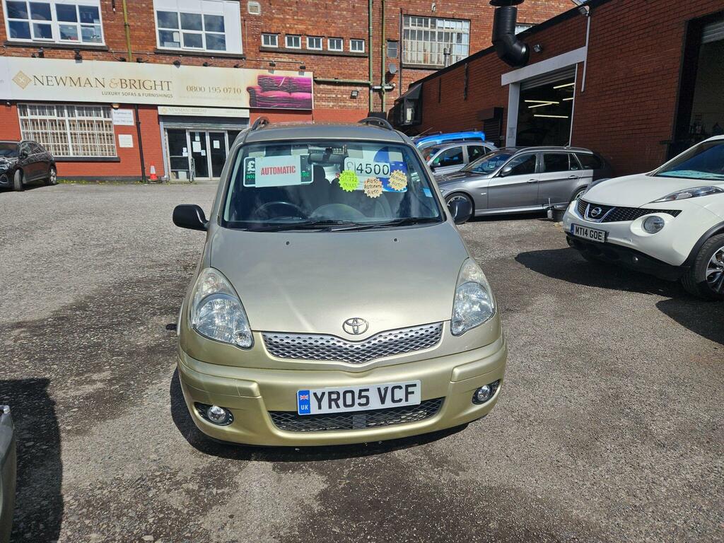 Toyota Verso 1.3 Vvt-i T Spirit Beige #2