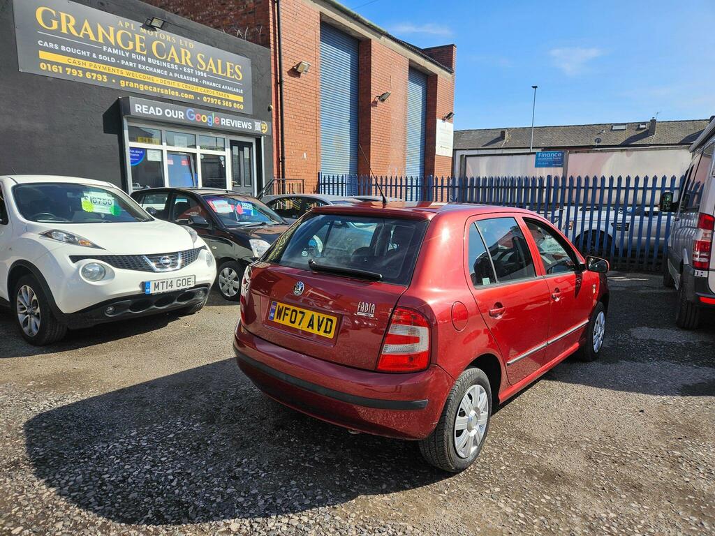Skoda Fabia 1.4 16V Ambiente Red #3