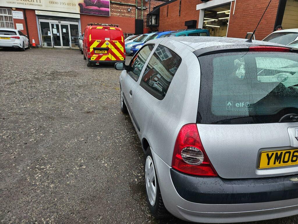 Renault Clio 1.2 Campus Silver #5