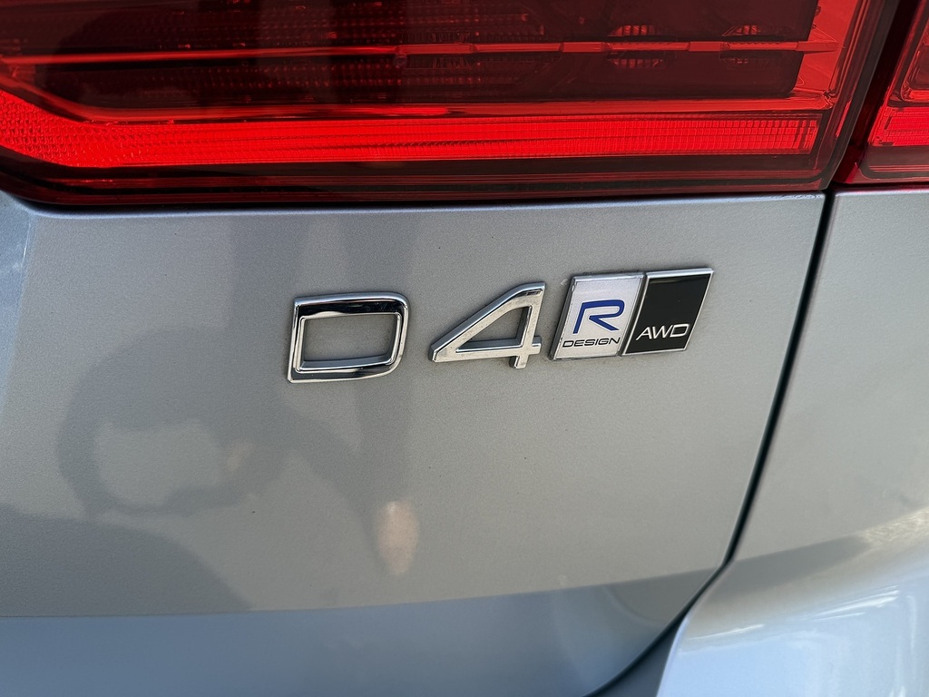 Volvo XC60 D4 R-design U1895 Ulez TIG1577 Silver #6