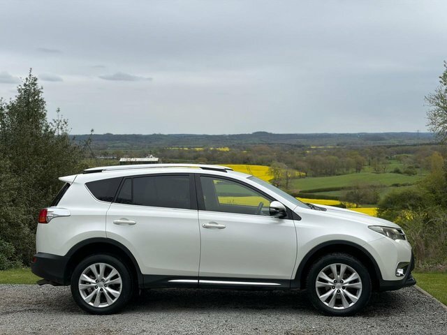 Toyota Rav 4 D-cat Invincible Suv White #3