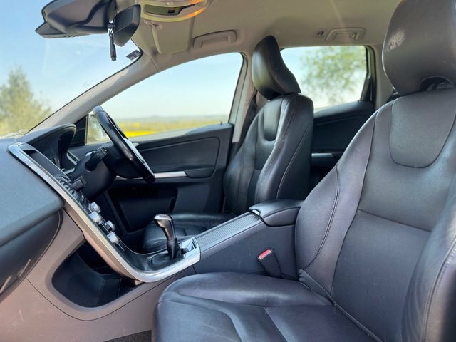 Volvo XC60 D4 Se Lux Nav FL64FNX Silver #3