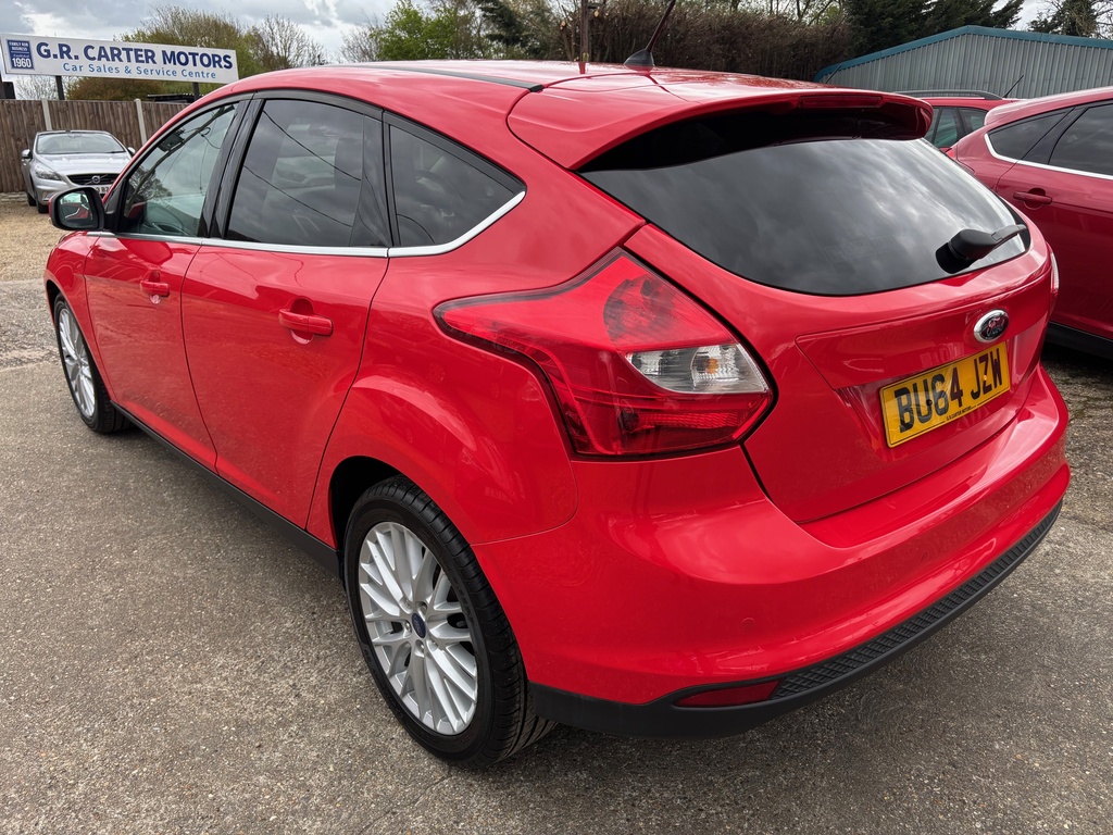 Ford Focus 1.6 Tdci Zetec Euro 5 S S BU64JZW Red #4