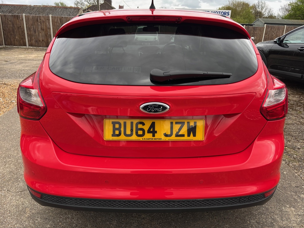 Ford Focus 1.6 Tdci Zetec Euro 5 S S BU64JZW Red #5
