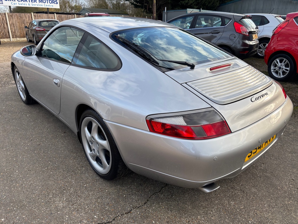 Porsche 911 996 Carrera 2 Tiptronic Black #4
