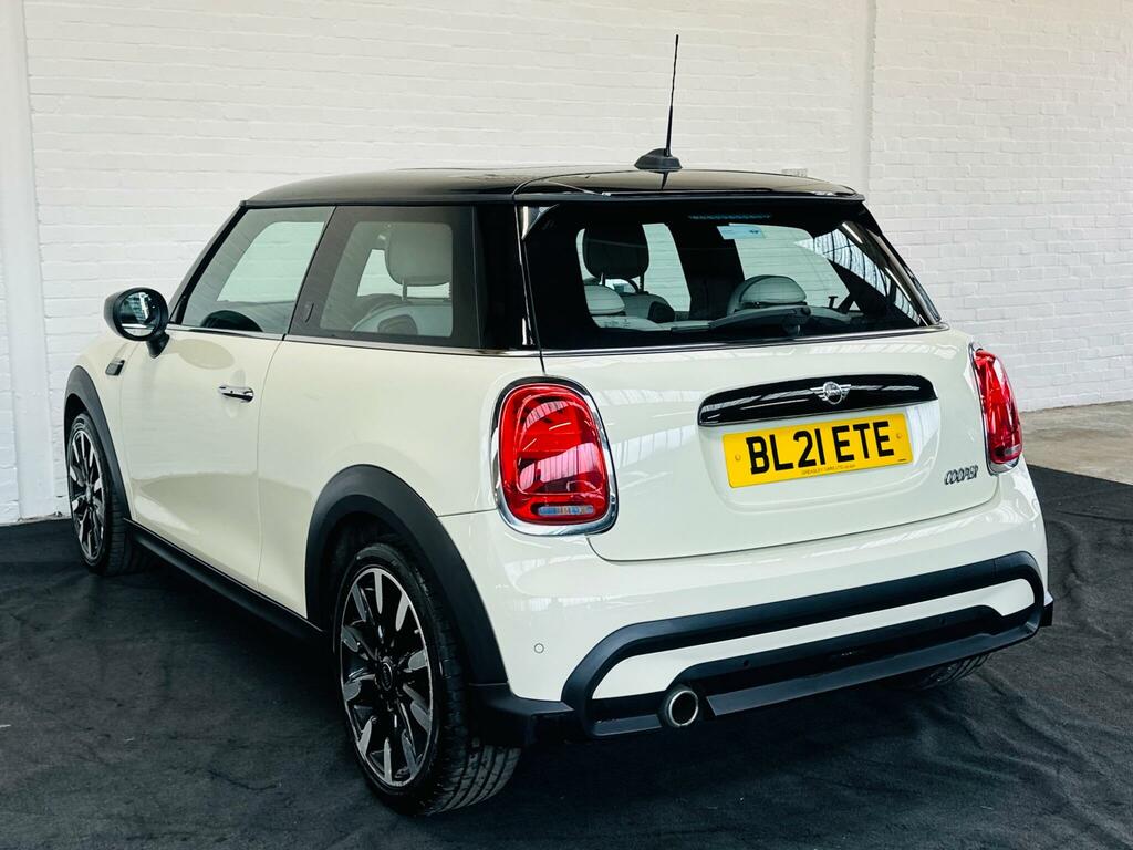 Mini Hatch 1.5 Cooper Exclusive Euro 6 Ss BL21ETE White #2