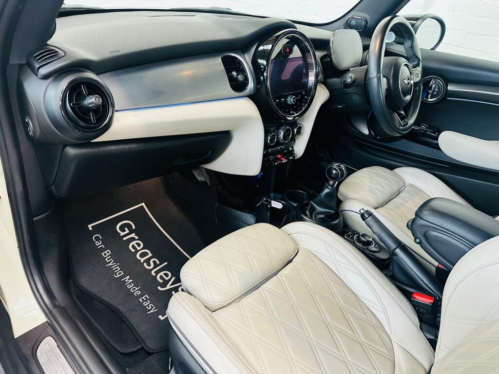 Mini Hatch 1.5 Cooper Exclusive Euro 6 Ss BL21ETE White #3
