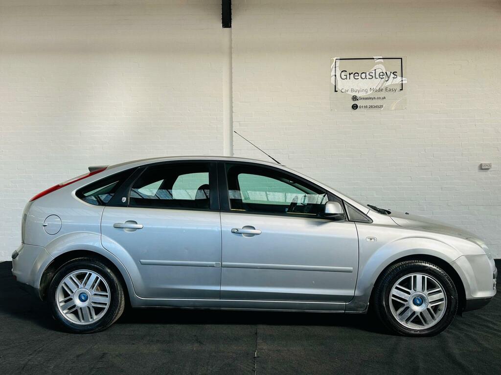 Ford Focus 1.6 Ghia Silver #4