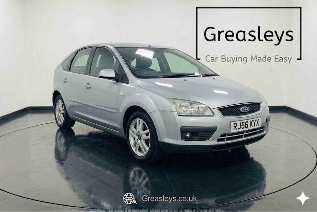 Ford Focus 1.6 Ghia Silver