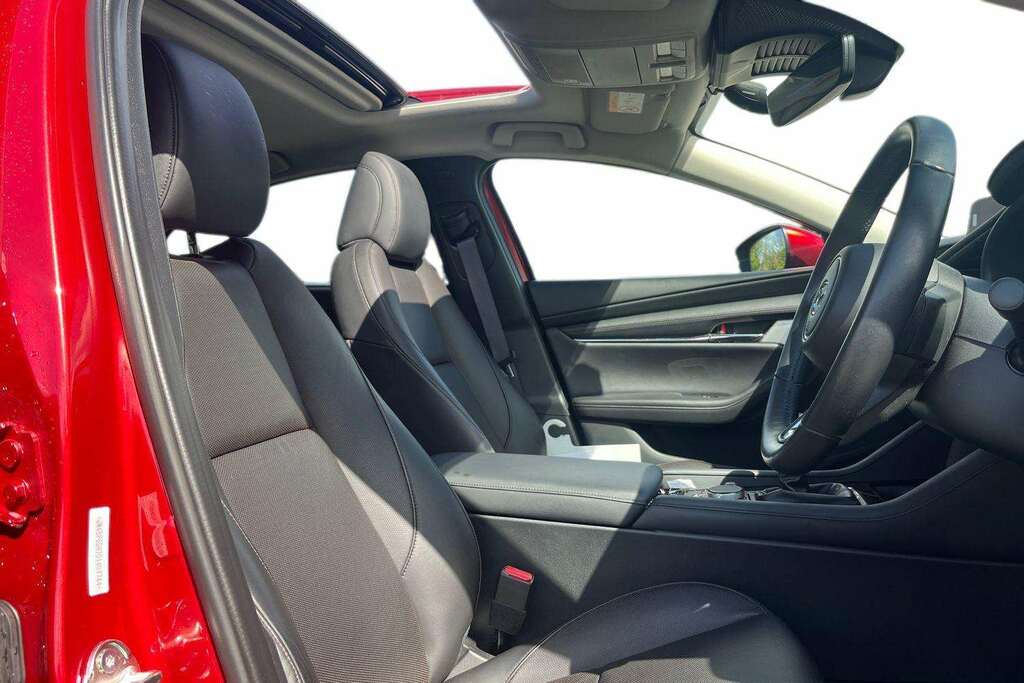 Mazda 3 2.0 E-skyactiv-x Mhev Takumi Saloon Man MX73WLG Red #3