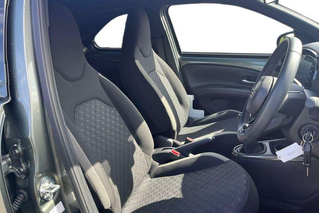 Toyota Aygo X X Edge Vvt-i VO73YJP Green #3
