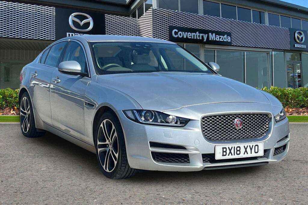 Jaguar XE 2.0I Portfolio Saloon Euro 6 Ss Silver