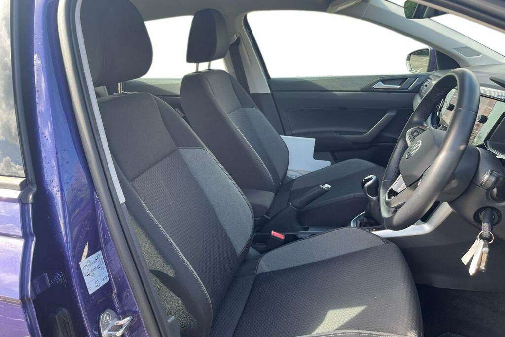 Volkswagen Polo Life Tsi VN23KFF #3