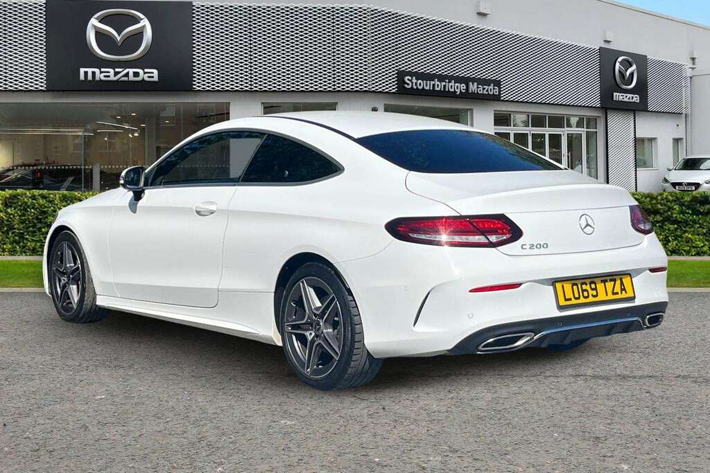 Mercedes-Benz C Class 200 Amg Line LO69TZA White #2