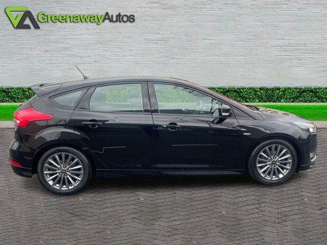 Ford Focus Ecoboost St-line Hatchback WU18WKO Black #5
