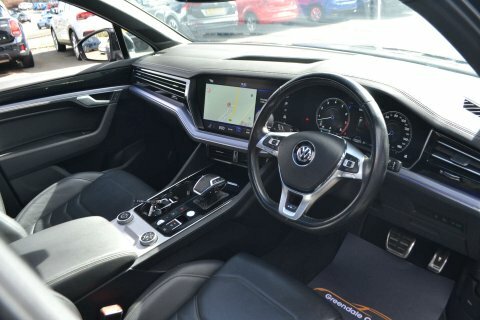 Volkswagen Touareg 3.0 Touareg V6 Black #5