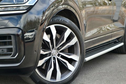 Volkswagen Touareg 3.0 Touareg V6 Black #3