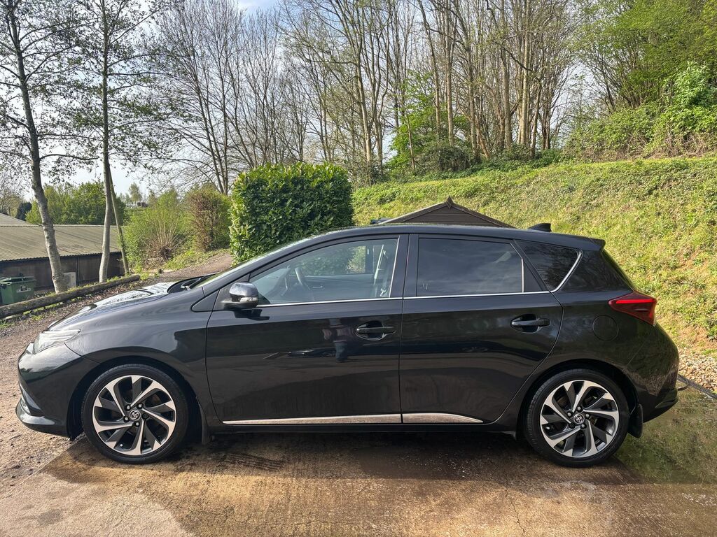 Toyota Auris 1.6 D-4d Design Hatchback Euro 6 GX66UUV Black #6