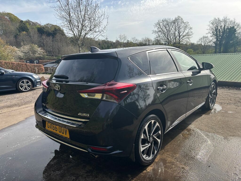 Toyota Auris 1.6 D-4d Design Hatchback Euro 6 GX66UUV Black #5