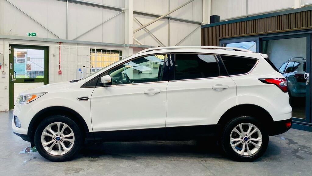 Ford Kuga Suv 1.5 Tdci Titanium Euro 6 Ss 201717 White