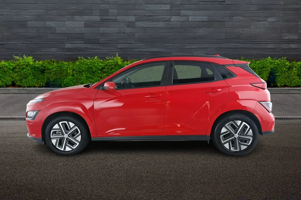 Hyundai Kona Hatchback 150Kw Ultim FL23NRV Red #4