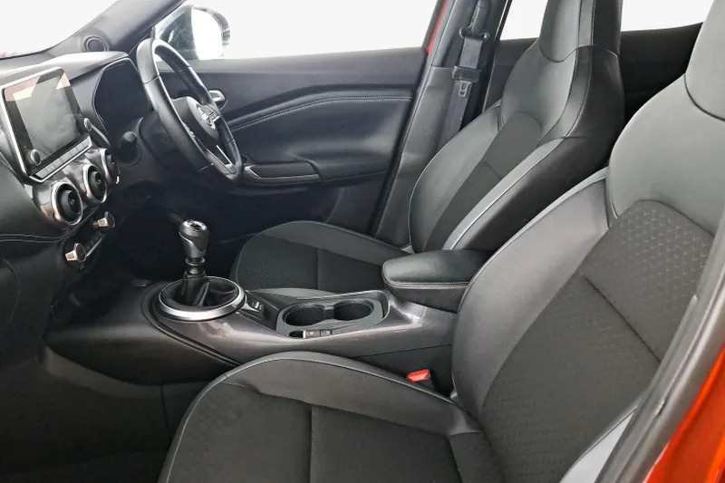 Nissan Juke Hatchback 1.0 Dig-t 114 N-conn DG23MWJ Red #2