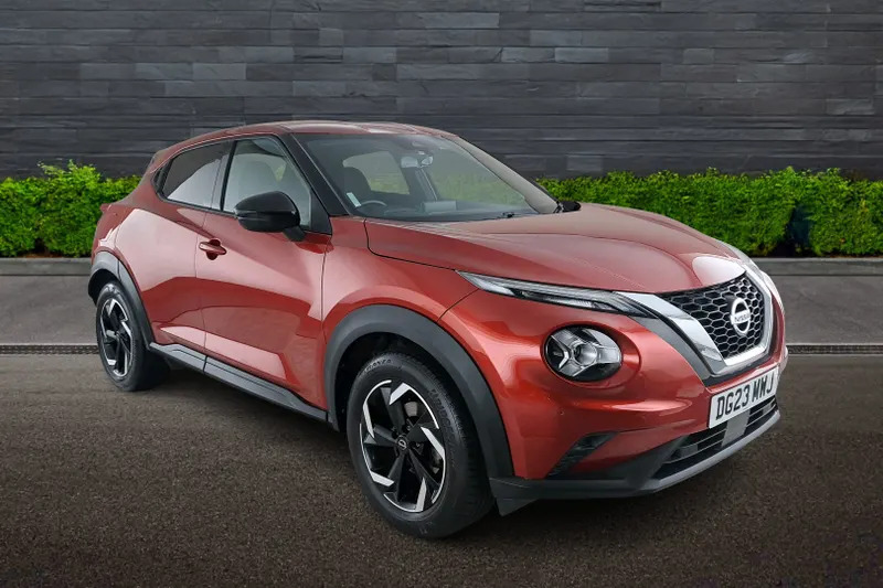 Nissan Juke Hatchback 1.0 Dig-t 114 N-conn Red