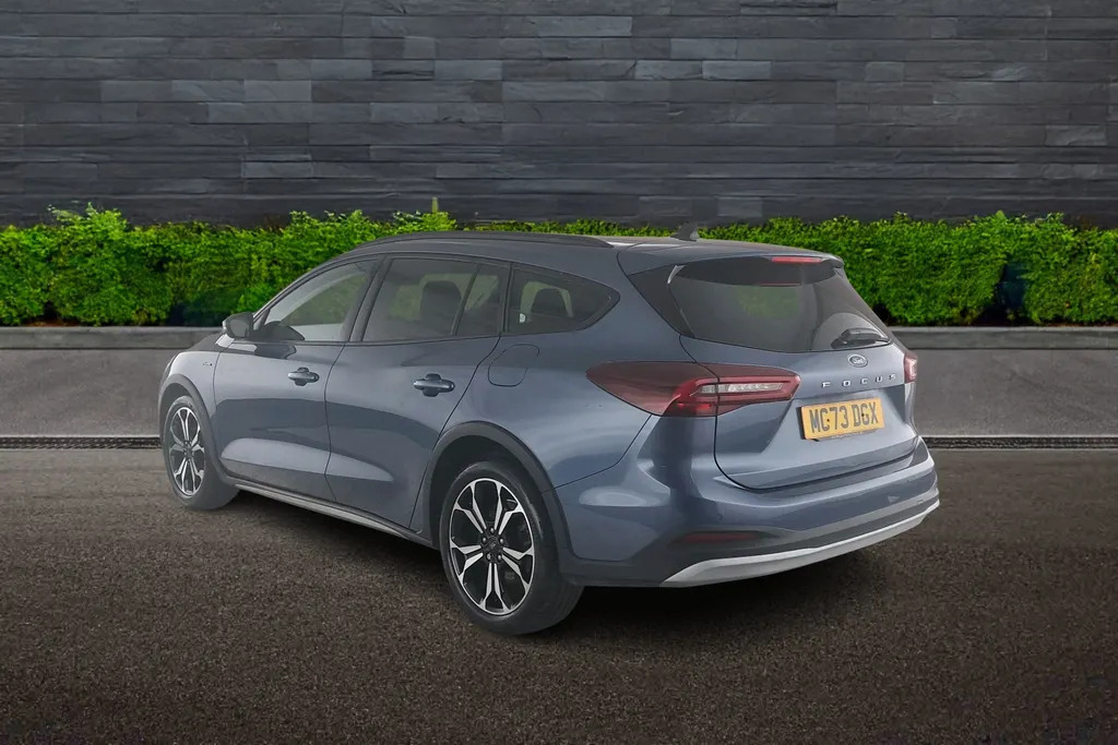 Ford Focus Estate 1.0 Ecoboost Hybrid Mhe MC73DGX Blue #5
