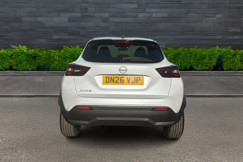 Nissan Juke Hatchback 1.0 Dig-t N-connecta White #6