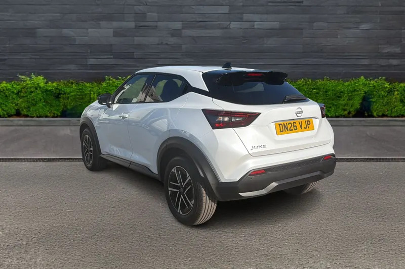 Nissan Juke Hatchback 1.0 Dig-t N-connecta White #5